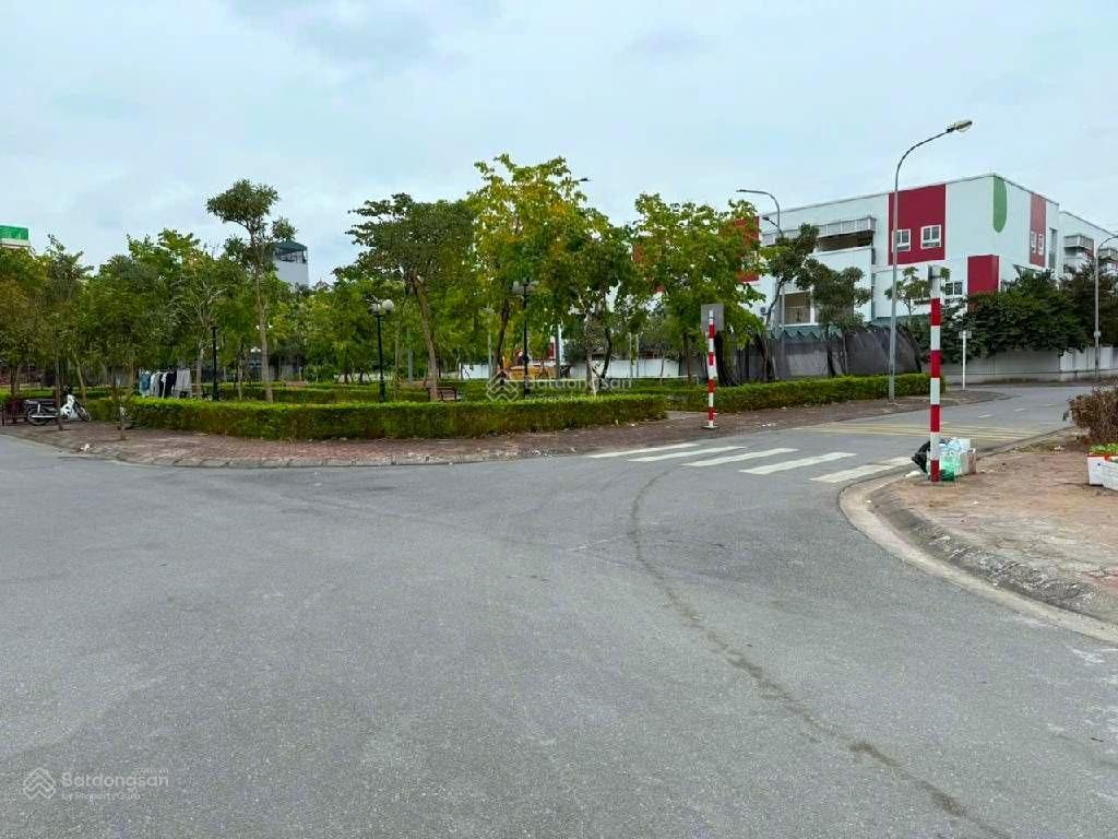 70m2, 23.4 tỷ, mt5.8m, phân lô nguyễn khắc viện  việt hưng, view công viên