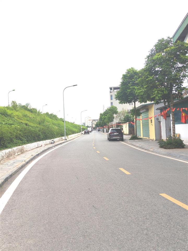 Phúc lợi, 8.9 tỷ, 53m2, mt5.66m, nở hậu  đường ôtô  hướng đông nam
