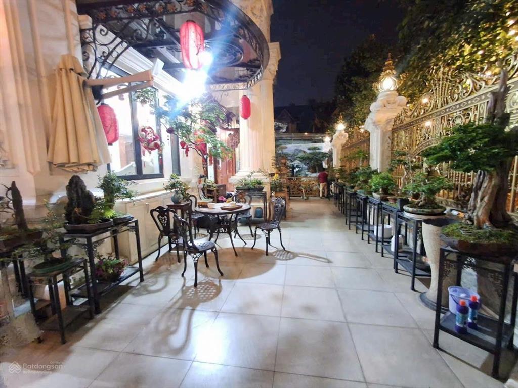 88 tỷ, 250m2, biệt thự việt hưng, căn góc, mt 17m, 4 tầng, thang máy