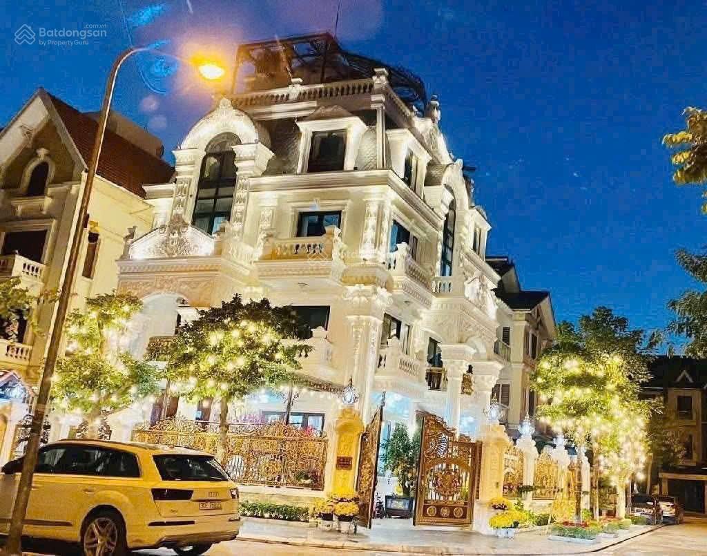 88 tỷ, 250m2, biệt thự việt hưng, căn góc, mt 17m, 4 tầng, thang máy