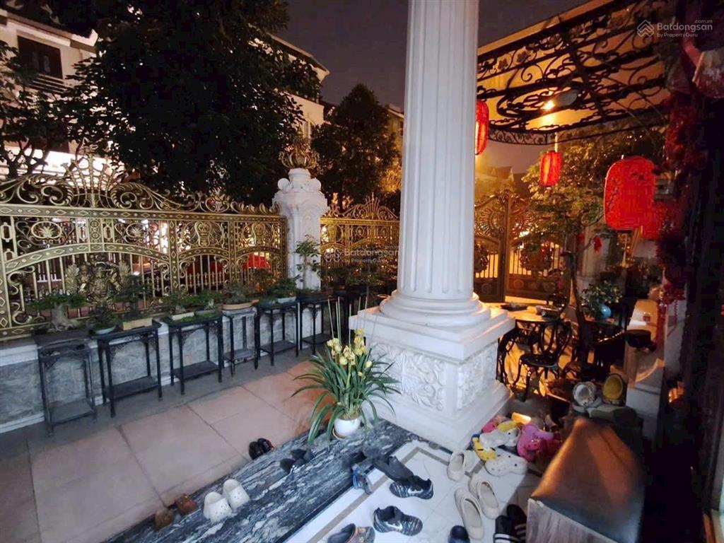 88 tỷ, 250m2, biệt thự việt hưng, căn góc, mt 17m, 4 tầng, thang máy