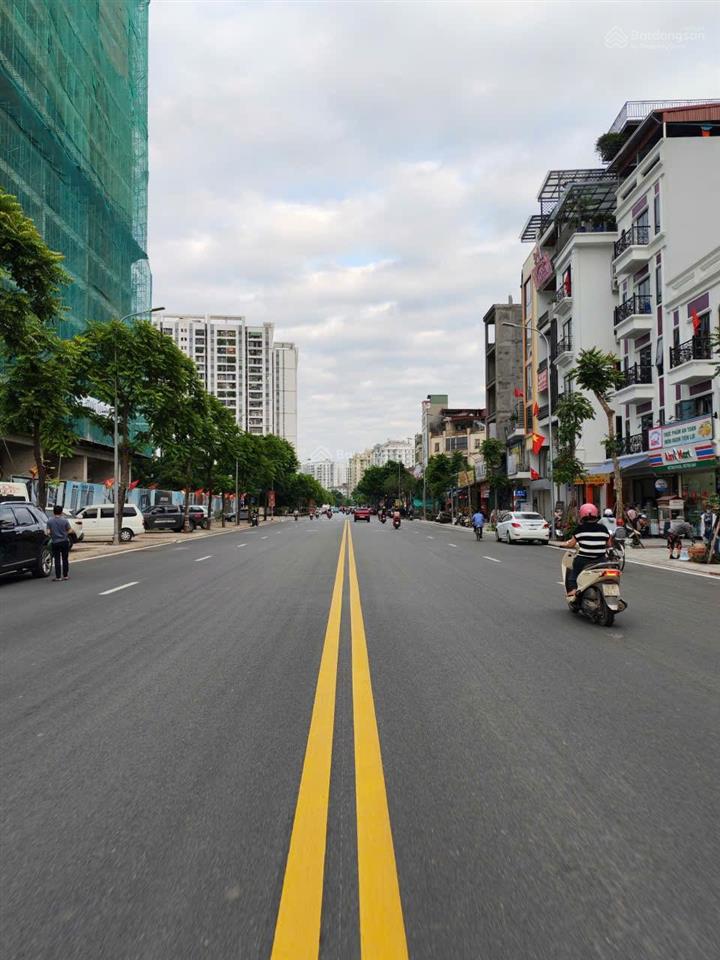 7.8 tỷ, nguyễn lam 30m2, nhà 5 tầng, ôtô đỗ cổng