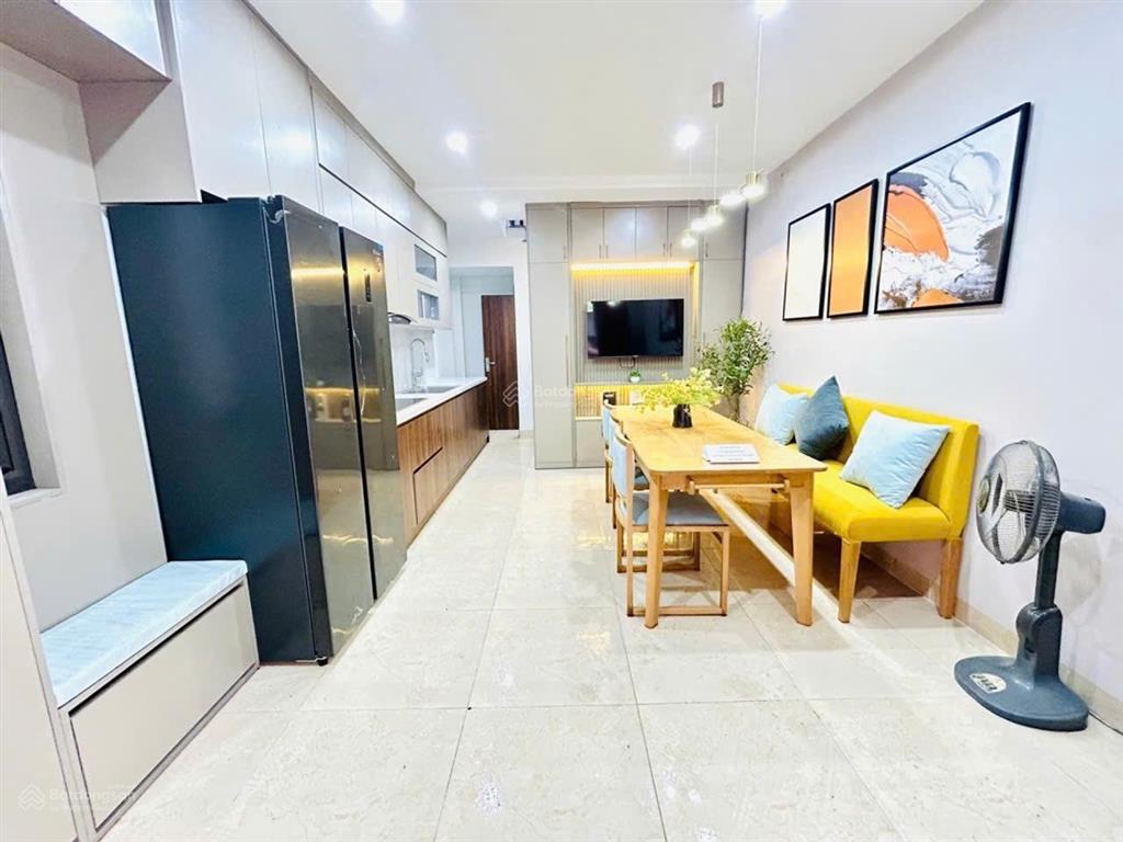 7.8 tỷ, nguyễn lam 30m2, nhà 5 tầng, ôtô đỗ cổng