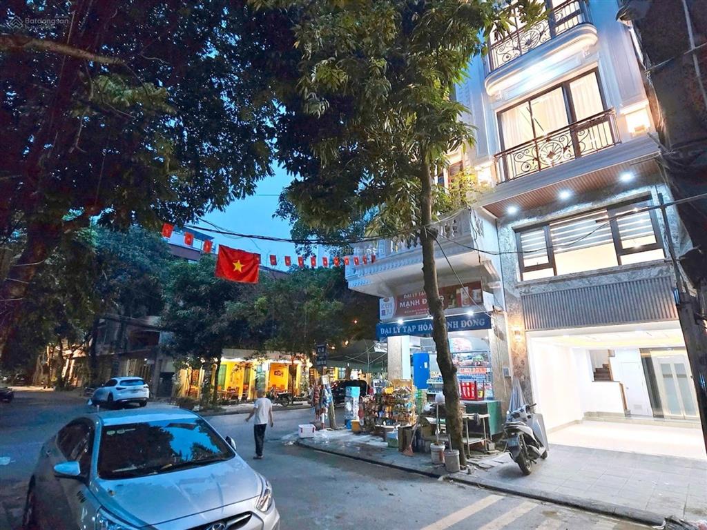 Cực phẩm phân lô quân đội 918  phúc đồng  8 tầng thang máy  kinh doanh đỉnh, vị trí "vàng"