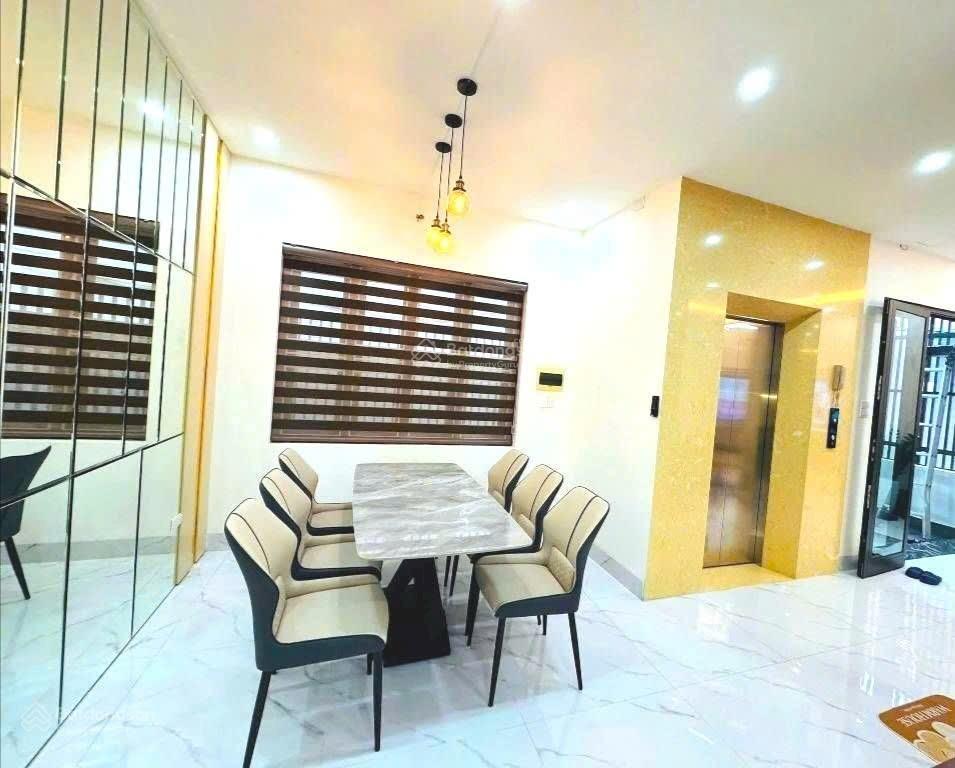 Nguyễn văn cừ  long biên, gia thụy, 60m2, mt8m, 12.9tỷ, căn góc, 5 tầng thang máy, full nội thất,