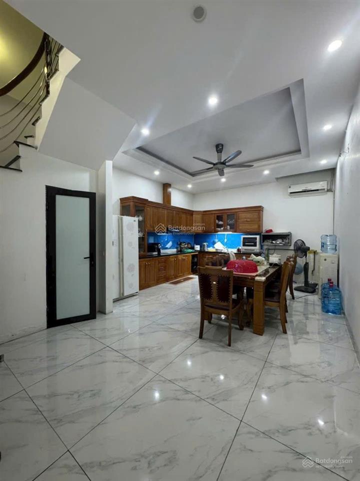 18 tỷ, tđc giang biên, long biên 75m², mt5m, 5 tầng dân xây