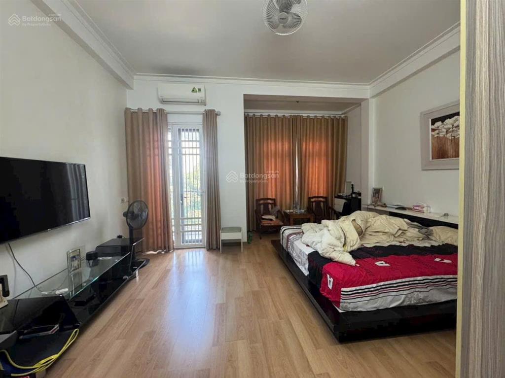 18 tỷ, tđc giang biên, long biên 75m², mt5m, 5 tầng dân xây