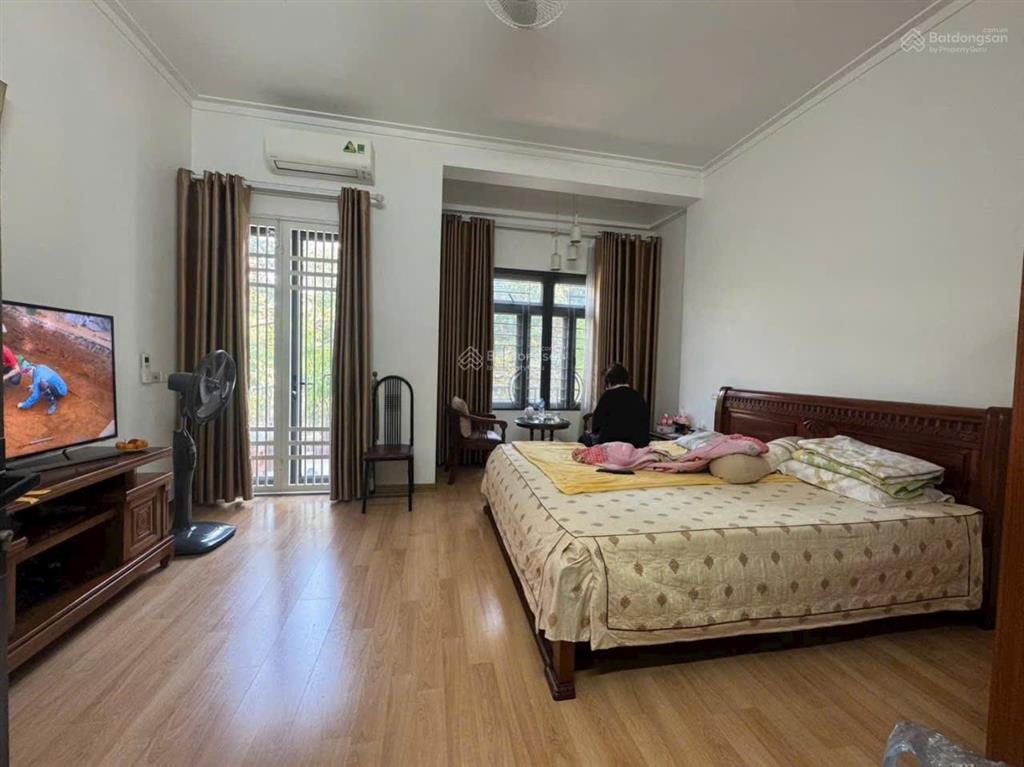 18 tỷ, tđc giang biên, long biên 75m², mt5m, 5 tầng dân xây