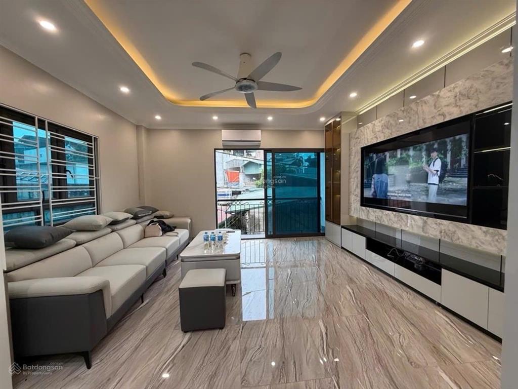 Nhà phố cổ linh  long biên, 43m², 13.x tỷ, mt4.8m, 6 tầng thang máy, căn góc, phân lô