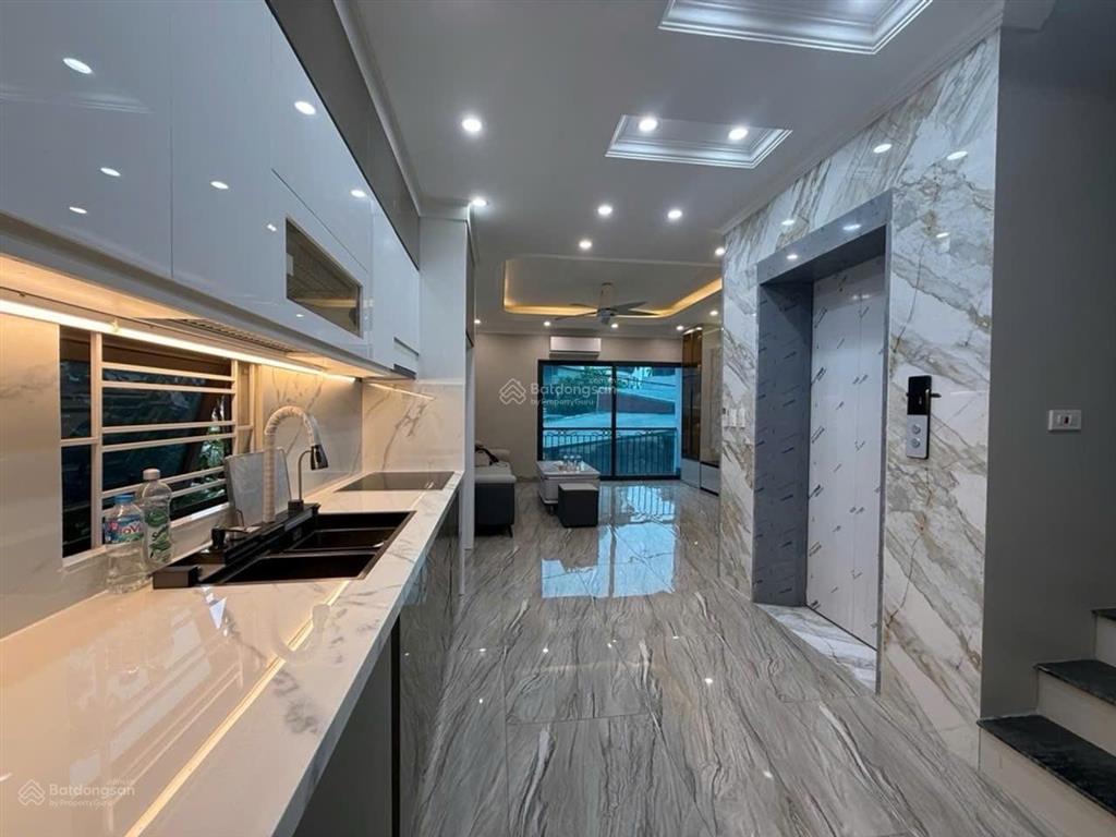 Nhà phố cổ linh  long biên, 43m², 13.x tỷ, mt4.8m, 6 tầng thang máy, căn góc, phân lô