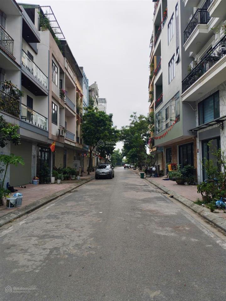 Nhà phố cổ linh  long biên, 43m², 13.x tỷ, mt4.8m, 6 tầng thang máy, căn góc, phân lô