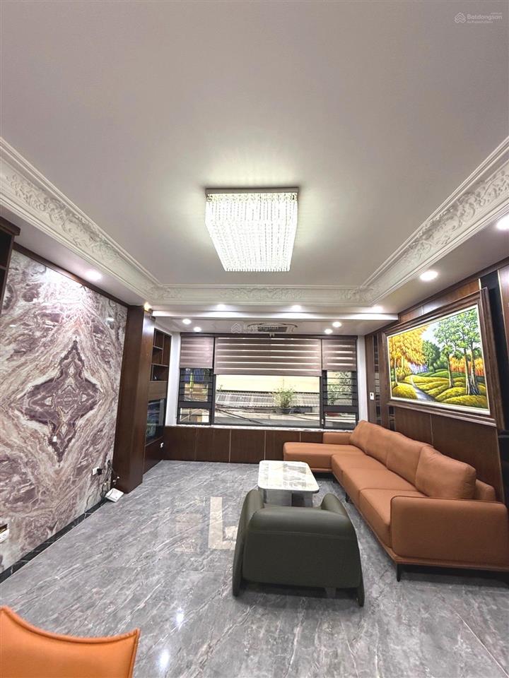 Phố nguyễn văn cừ  long biên, 52m², 7 tầng thang máy, 18.x tỷ, full nội thất