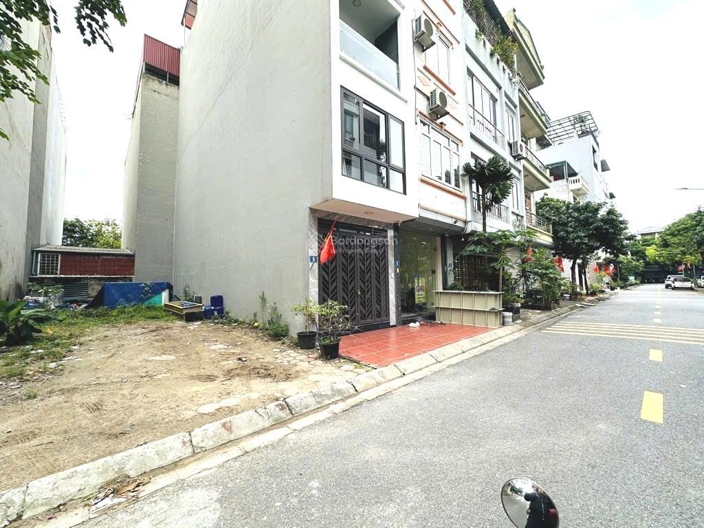 Tđc giang biênviệt hưng, 90m², 21,9 tỷ, mt6m, ô tô tránh vỉa hè hai bên view công viên