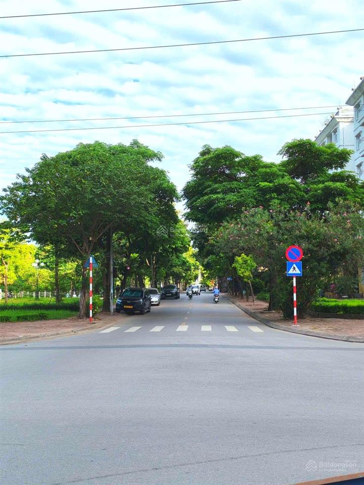 80m2, 22.4 tỷ, lô góc 3 thoáng, mt 8m, chu huy mân, đường ôtô thông tránh