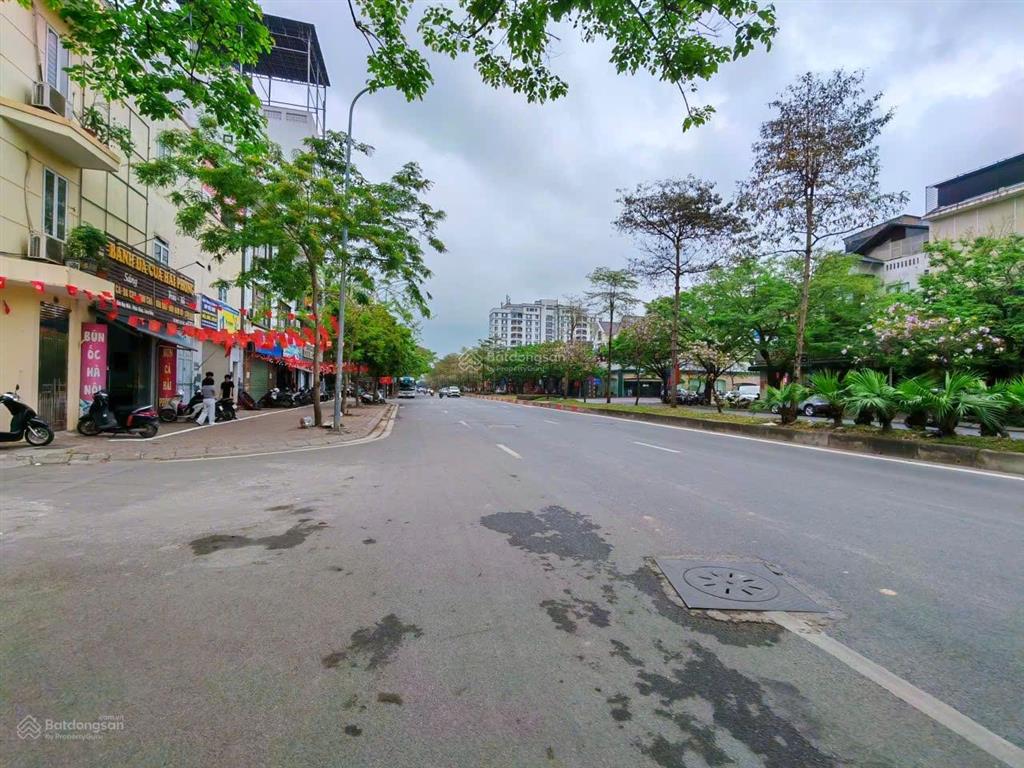 80m2, 22.4 tỷ, lô góc 3 thoáng, mt 8m, chu huy mân, đường ôtô thông tránh