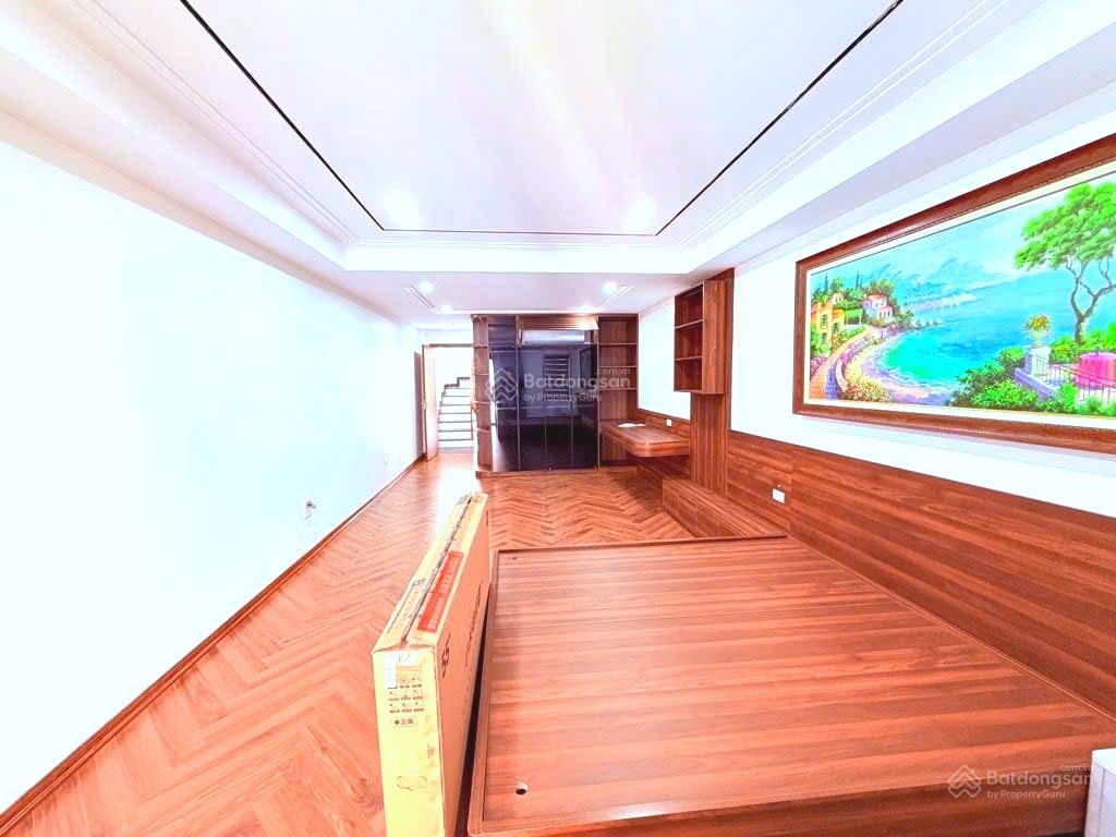 Nhà phố trạm  long biên, 58m2, 18.5 tỷ, 7 tầng thang máy gara ô tô,