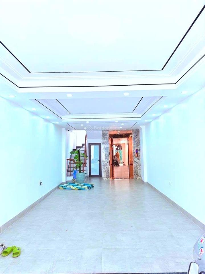 Nhà phố trạm  long biên, 58m2, 18.5 tỷ, 7 tầng thang máy gara ô tô,