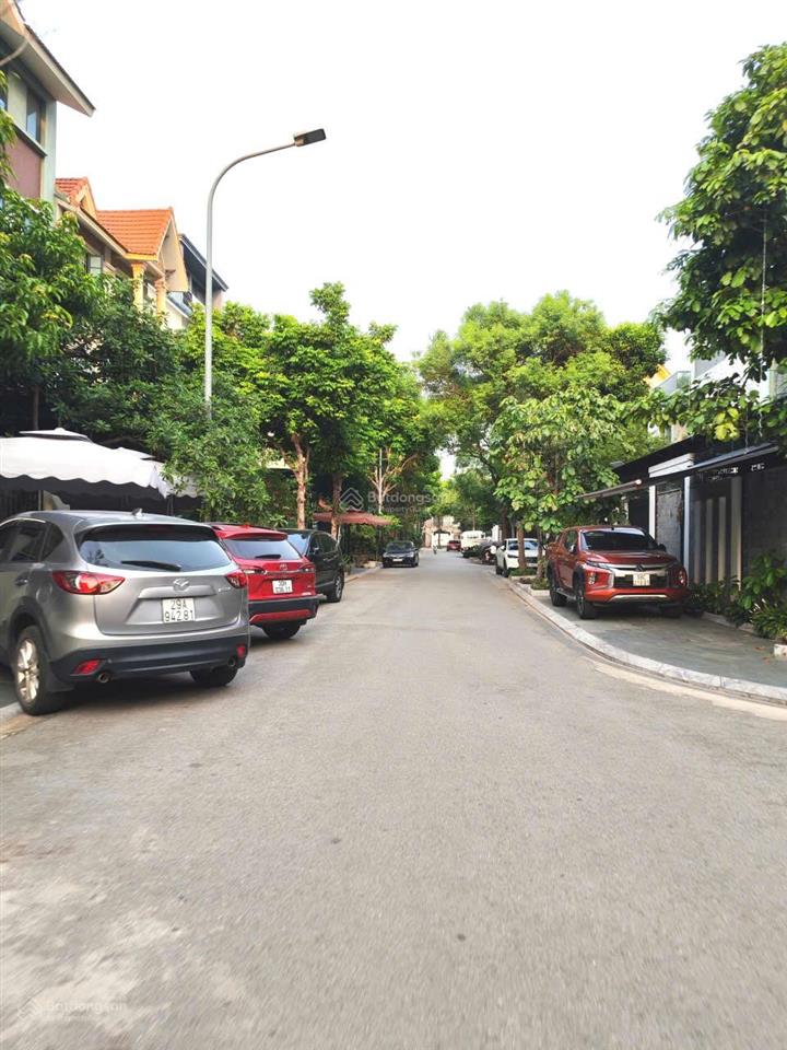 35,3 tỉ, nhà đô thị việt hưng  long biên ,105m2, mt 7m, 4 tầng, vỉa hè ô tô tránh