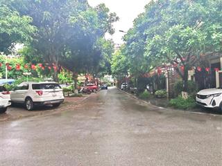 35,3 tỉ, nhà đô thị việt hưng  long biên ,105m2, mt 7m, 4 tầng, vỉa hè ô tô tránh