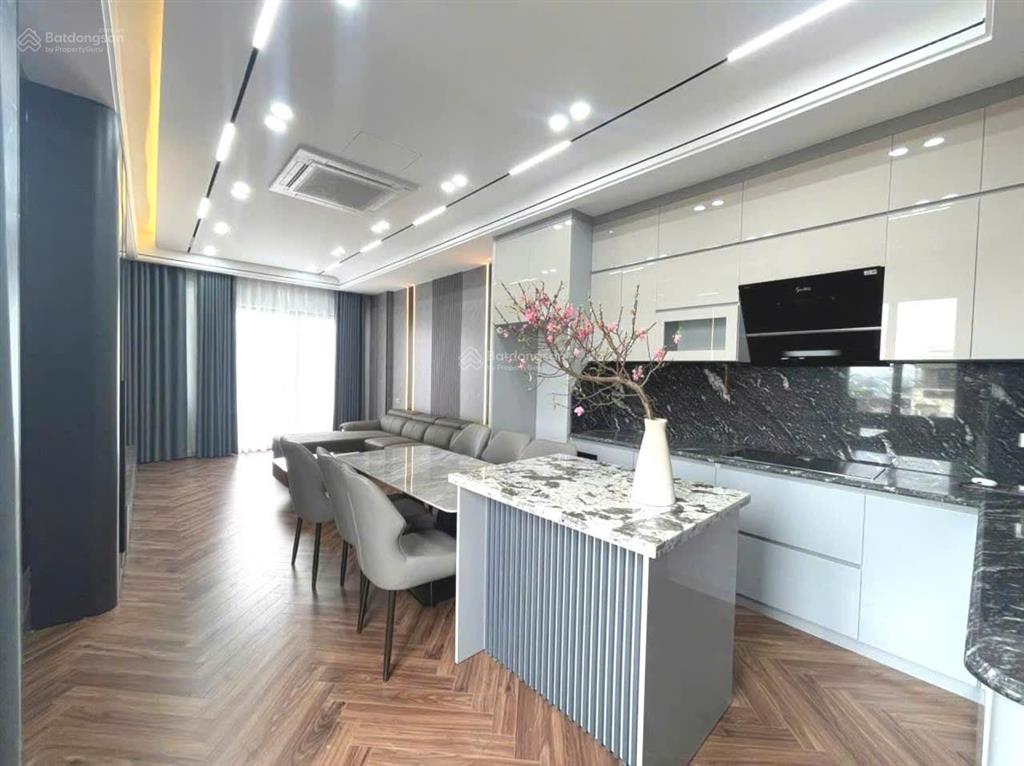 Nhà phố trạm  long biên, 15.7 tỷ 52m2 8t, thang máy, gara ô tô, full nội thất, cổ linh, hồng tiến