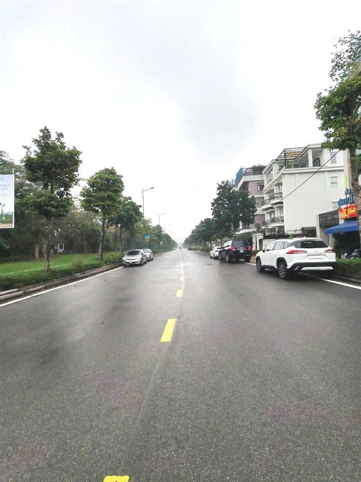 31.5 tỷ, tư đìnhcổ linhlong biên, 80m2, mt5m, phân lô, 6 tầng, view cầu trần hưng đạo