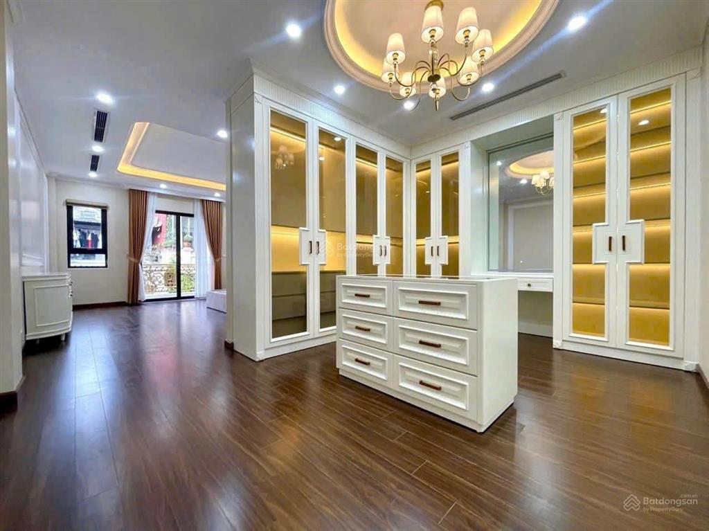 Nhà phân lô quân đội 85m2, mt5m, 26.4tỷ, 7 tầng thang máy, full nội thất khu 918, sân golf