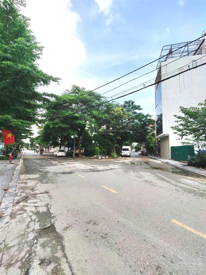 17.7 tỷ, phố cổ linh, căn góc, 6 tầng thang máy, ôtô tránh, full nội thất