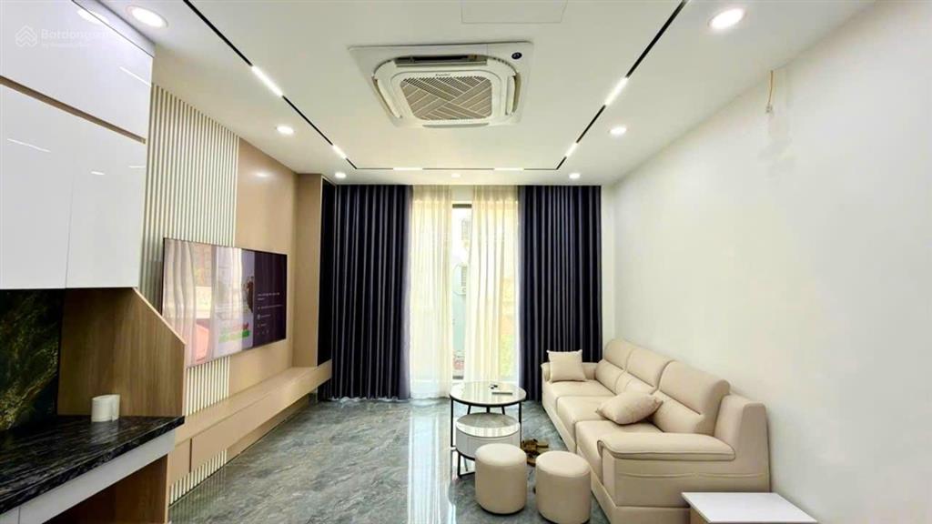 Phân lô quân đội 918, 12.7 tỷ, long biên, 6 tầng thang máy, gara ô tô