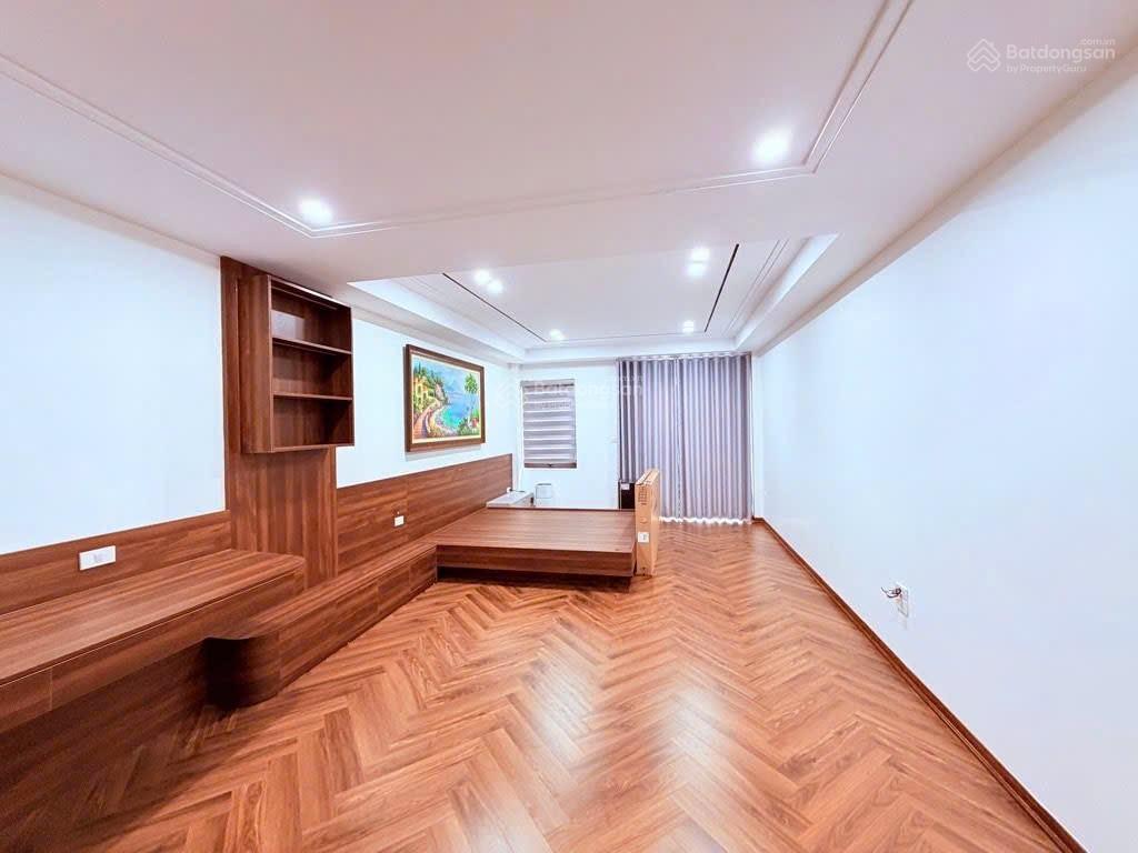 Nhà phố trạm  long biên 58m2, 18,5 tỷ, 7 tầng thang máy gara ô tô