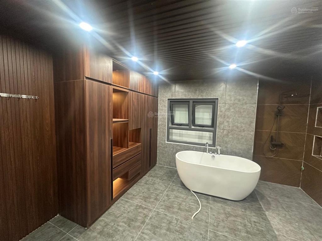 Siêu phẩm thạch bàn, chỉ 8.x tỉ, 50m2, nhà 5 tầng thang máy