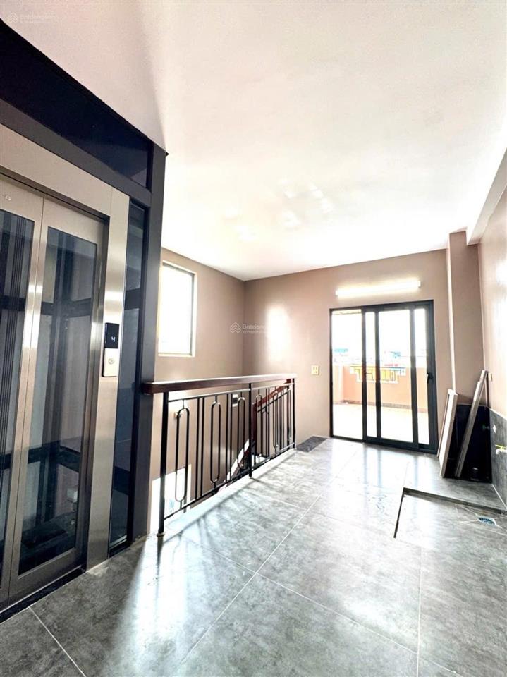 Siêu phẩm thạch bàn, chỉ 8.x tỉ, 50m2, nhà 5 tầng thang máy