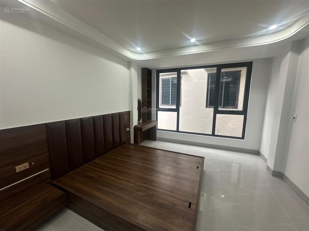 Siêu phẩm thạch bàn, chỉ 8.x tỉ, 50m2, nhà 5 tầng thang máy