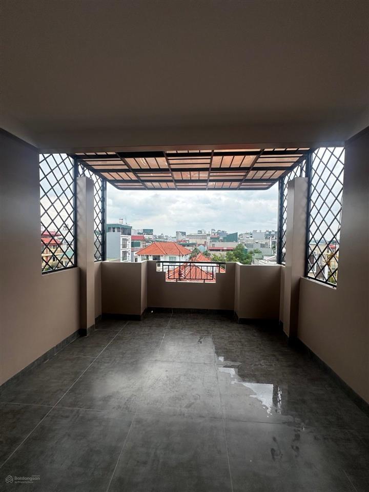 Siêu phẩm thạch bàn, chỉ 8.x tỉ, 50m2, nhà 5 tầng thang máy