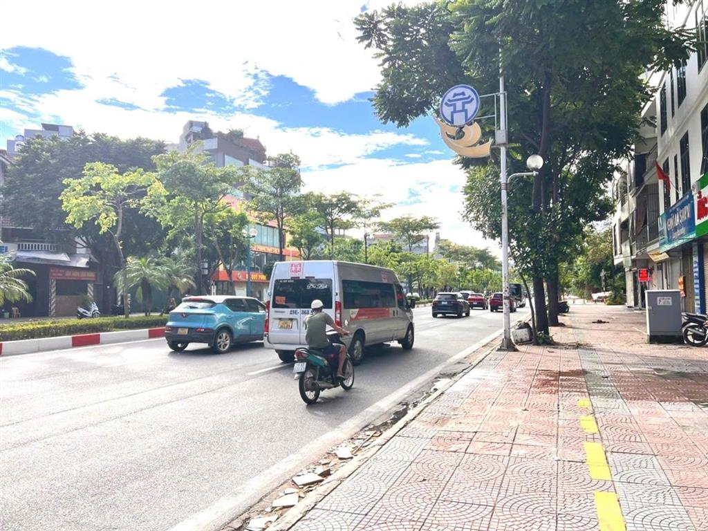 Siêu phẩm đất mặt phố cổ linh  2 mặt thoáng, 32.8 tỷ, nở hậu đẹp