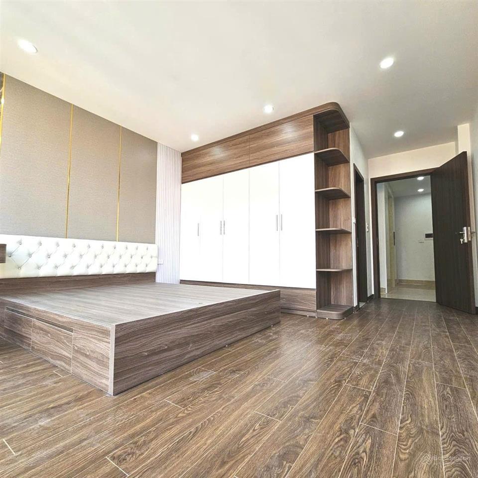 Nguyễn lam  long biên, 45m2, 11.8 tỷ, 6 tầng thang máy, gara ôtô