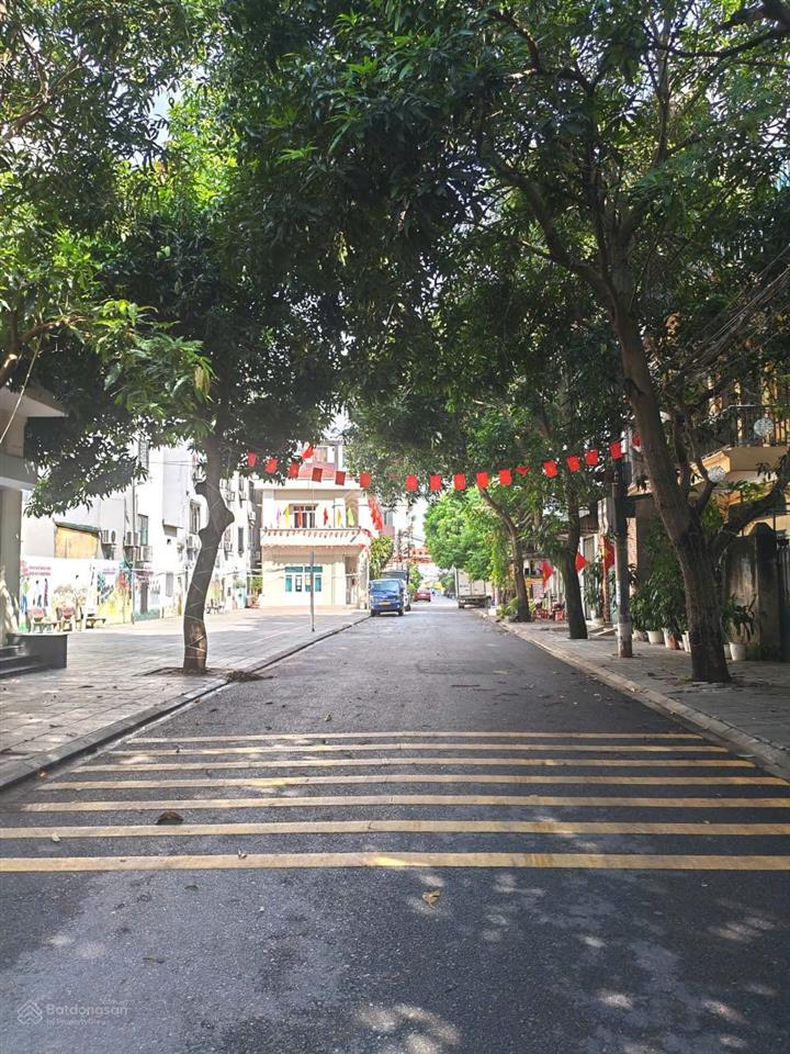 Nhà phân lô quânđội 918, 76m2, 22.8tỷ, căn góc, 2 mặt đều ô tô tránh