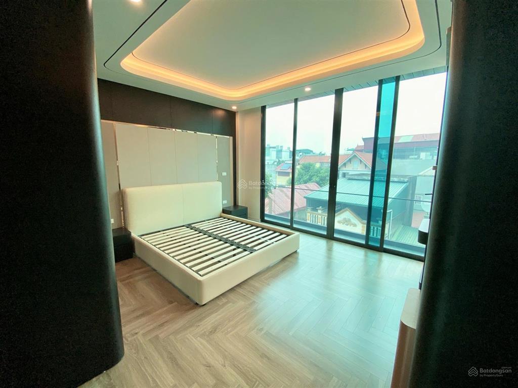 42m2, mặt tiền 6.1m, giá chào 11.9tỷ, 7 tầng thang máy, gara ôtô, full nội thất