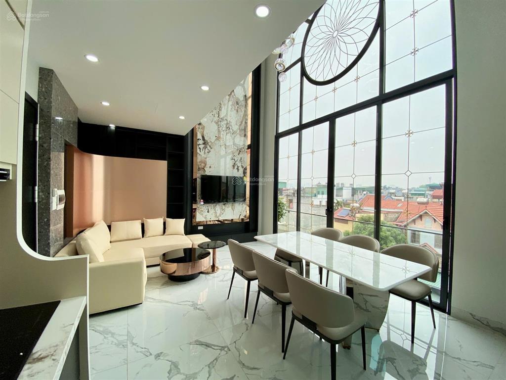 42m2, mặt tiền 6.1m, giá chào 11.9tỷ, 7 tầng thang máy, gara ôtô, full nội thất