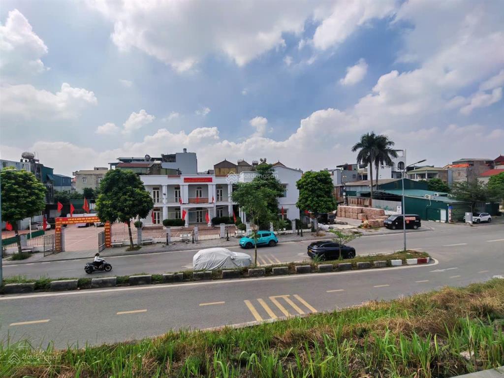 26.3 tỷ, 133m2, siêu phẩm mặt phố  lô góc 3 mặt thoáng  tòa nhà văn phòng đỉnh, phường phúc lợi