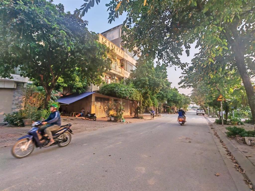Đất phân lô phố nguyễn thời trung, 82m2, 20.9 tỷ, mt4.8m, him lam thạch bàn
