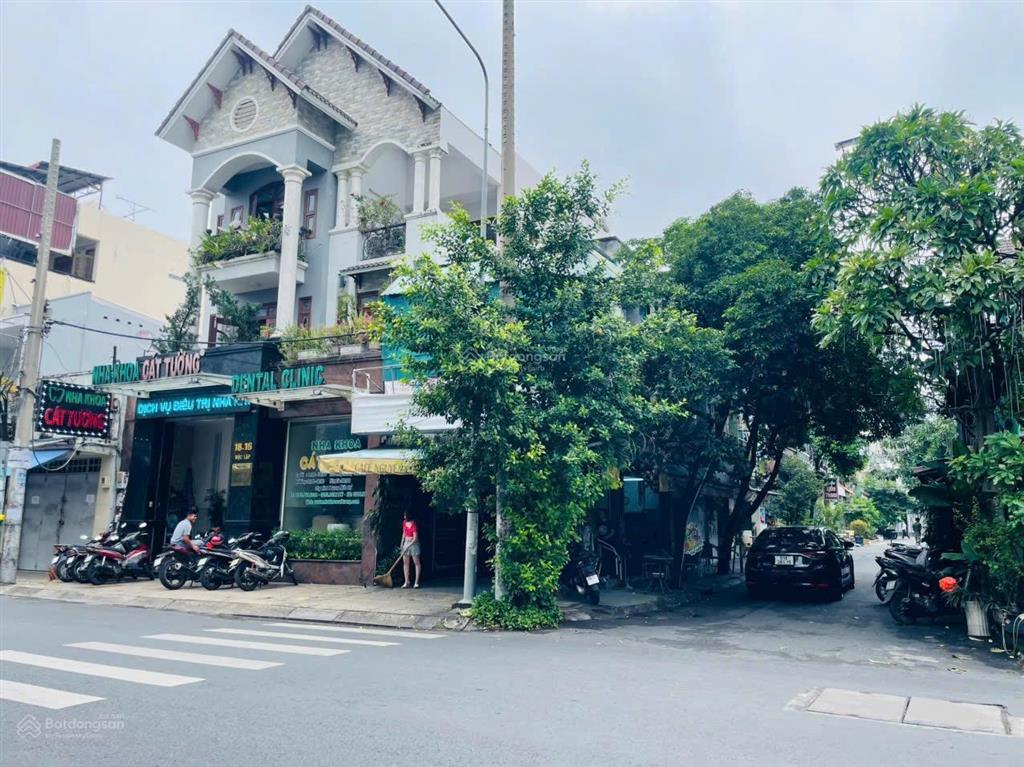 Bán góc 2mtkd độc lập kinh doanh sầm uất gần chợ tân phú 5.15x18 m đúc 1 lầu giá 19.5 tỷ tl!