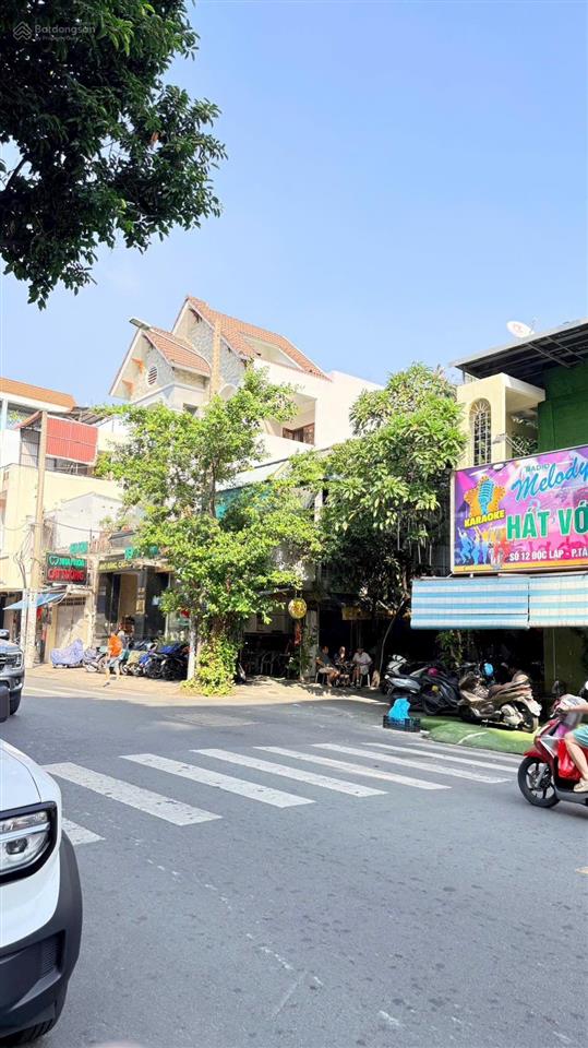 Bán góc 2mtkd độc lập kinh doanh sầm uất gần chợ tân phú 5.15x18 m đúc 1 lầu giá 19.5 tỷ tl!