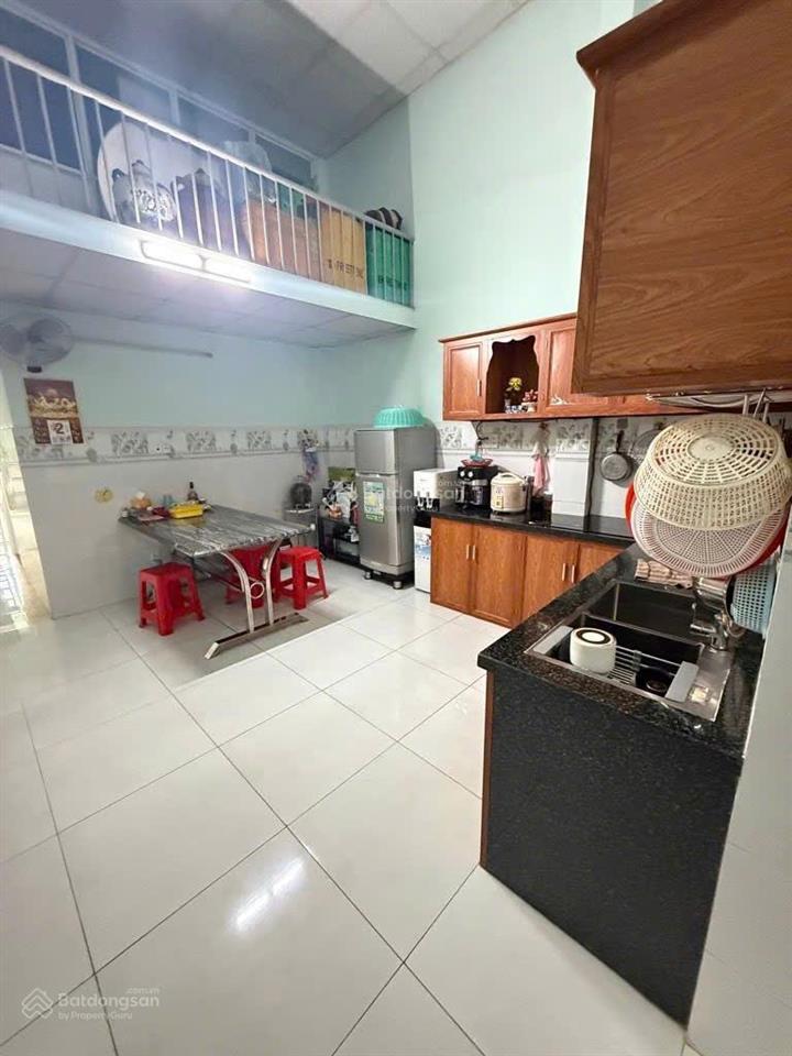 Nhà đẹp ngay chợ linh xuân  ôtô đậu cửa  thông khu chế xuất linh trung