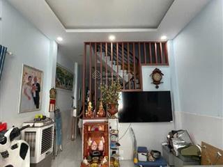 Nhanh mới kịp nha quý anh chị, nhà 2 lầu btct, dt 70m2, f trường thọ, chợ thủ đức, chỉ 60tr/m2
