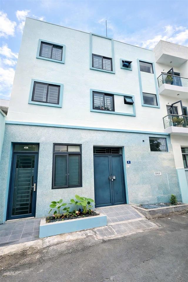 Ngộp bank, chdv 3 lầu 10 phòng hẻm ôtò quay đầu ,kha vạn cân, linh chiều, ngay đh cảnh sát