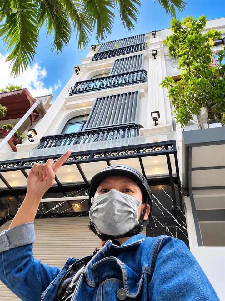 Hẻm xe tải đậu cửa, sát mặt tiền, nhà 4 lầu mới vào ở ngay, gần chợ bà chiểu