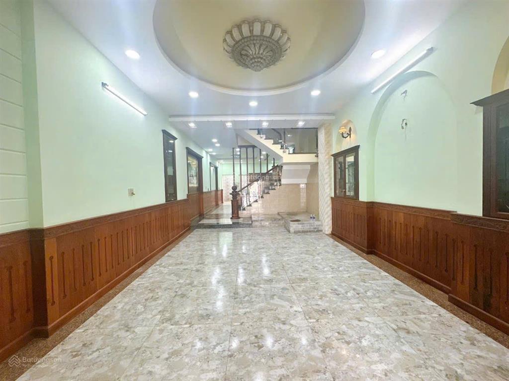 Bán mặt tiền trần thị cờ . dt 5x25m nhà 3 lầu đường 20m. vị trí kinh doanh buôn bán