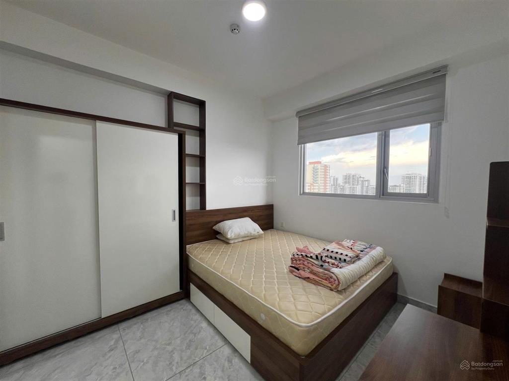 Căn 2pn view sông giá tốt đầy đủ nội thất