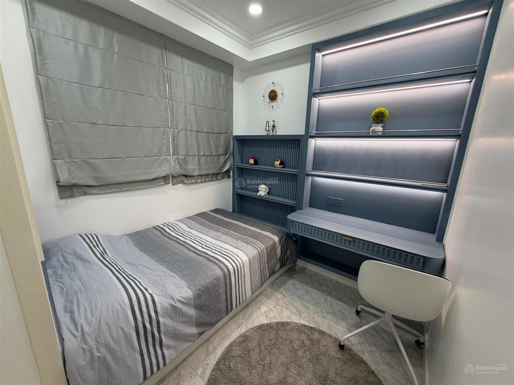 Nội thất xịn, nhà mới 3pn cần cho thuê