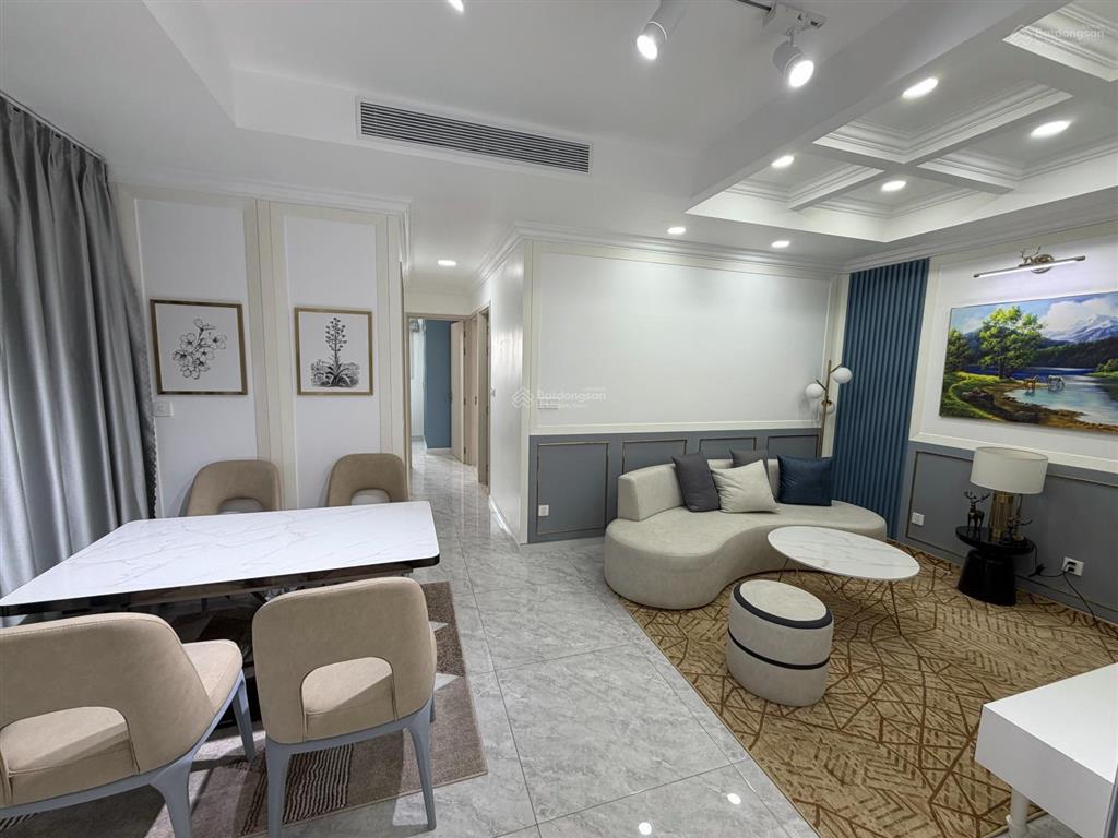 Nội thất xịn, nhà mới 3pn cần cho thuê